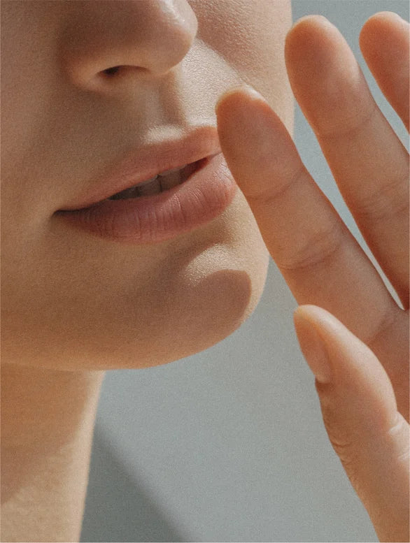 Sensitive_Skin_Oil-To-Milk_3.webp